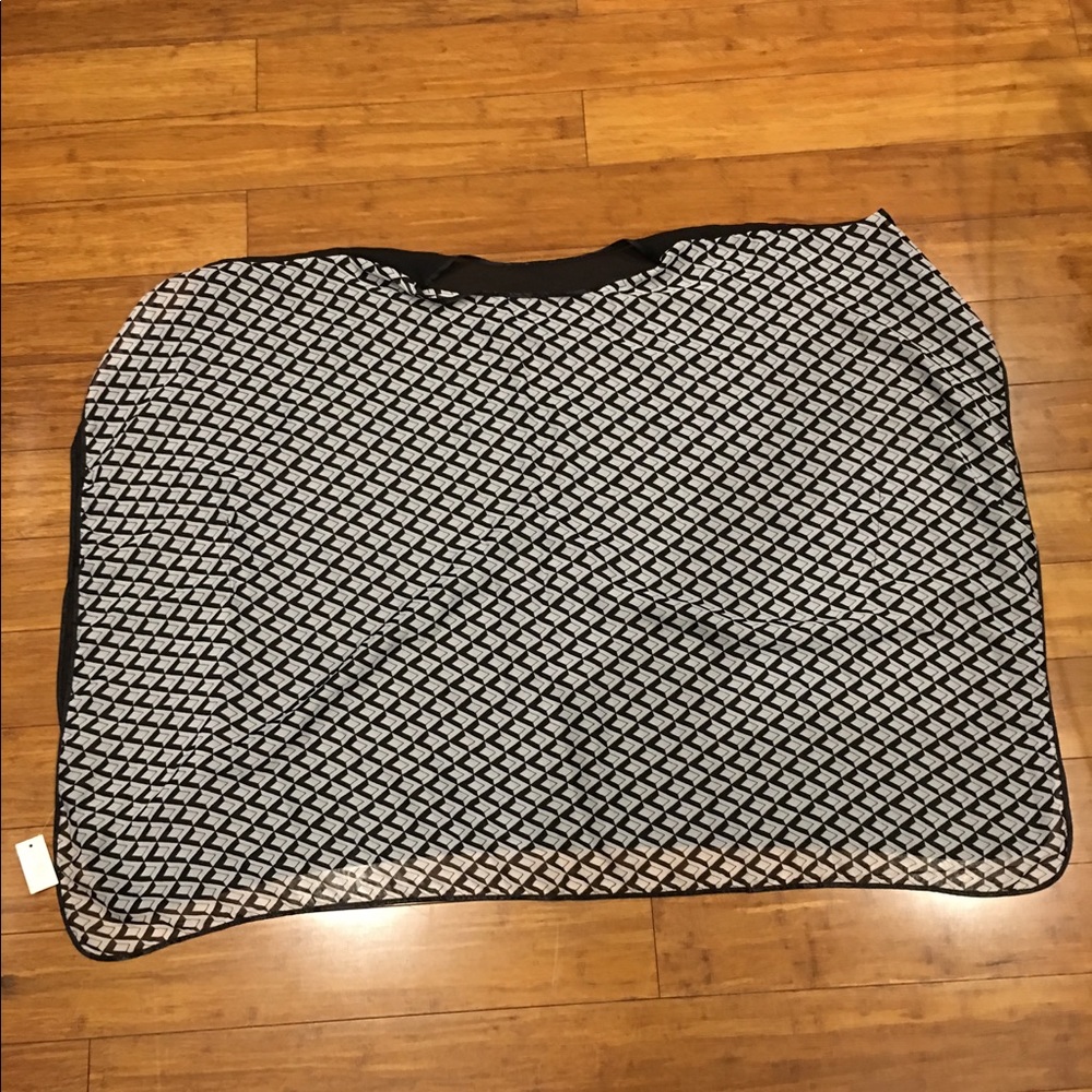New blank and white blouse